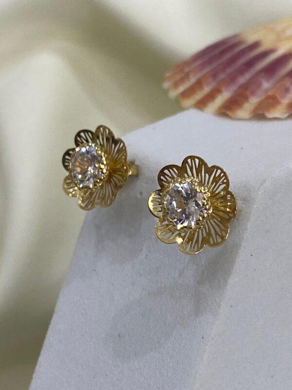 REAL GOLD STUD EARRING 18k 1.42 gms