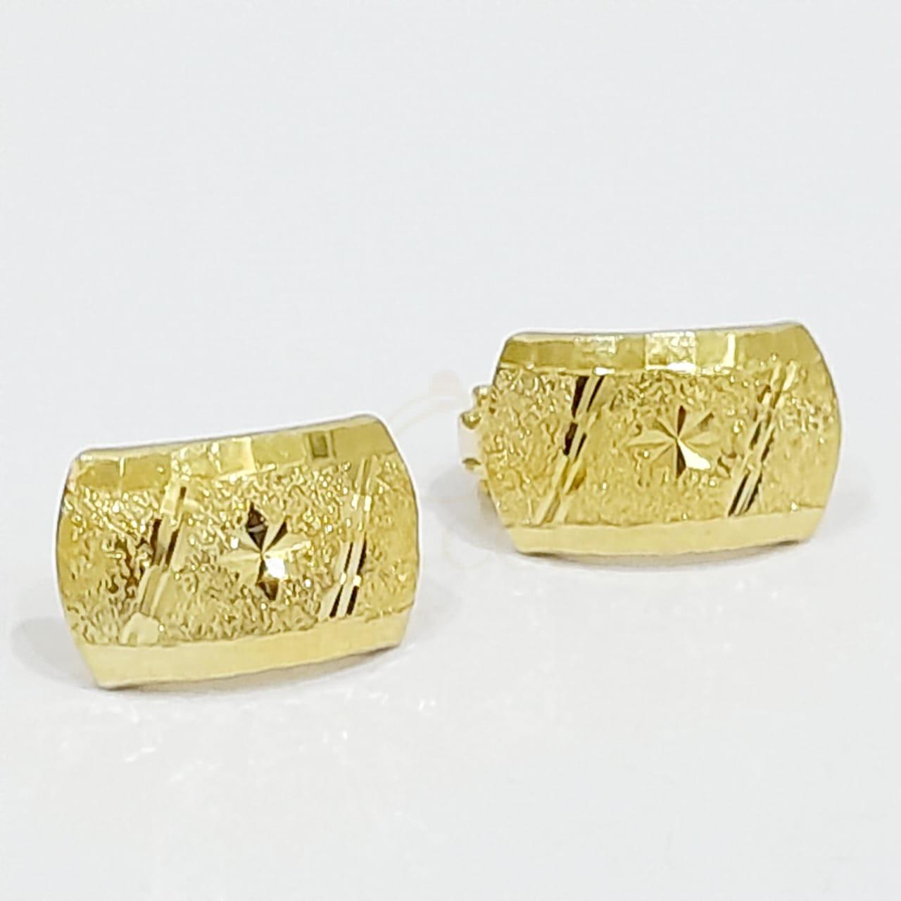 18k Real Gold Clip Type Earring 1.24/1.25 gms - Image 3