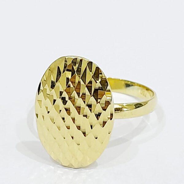 18k Gold Ring ( Size 7.2 ) 2.58 gms - Image 2
