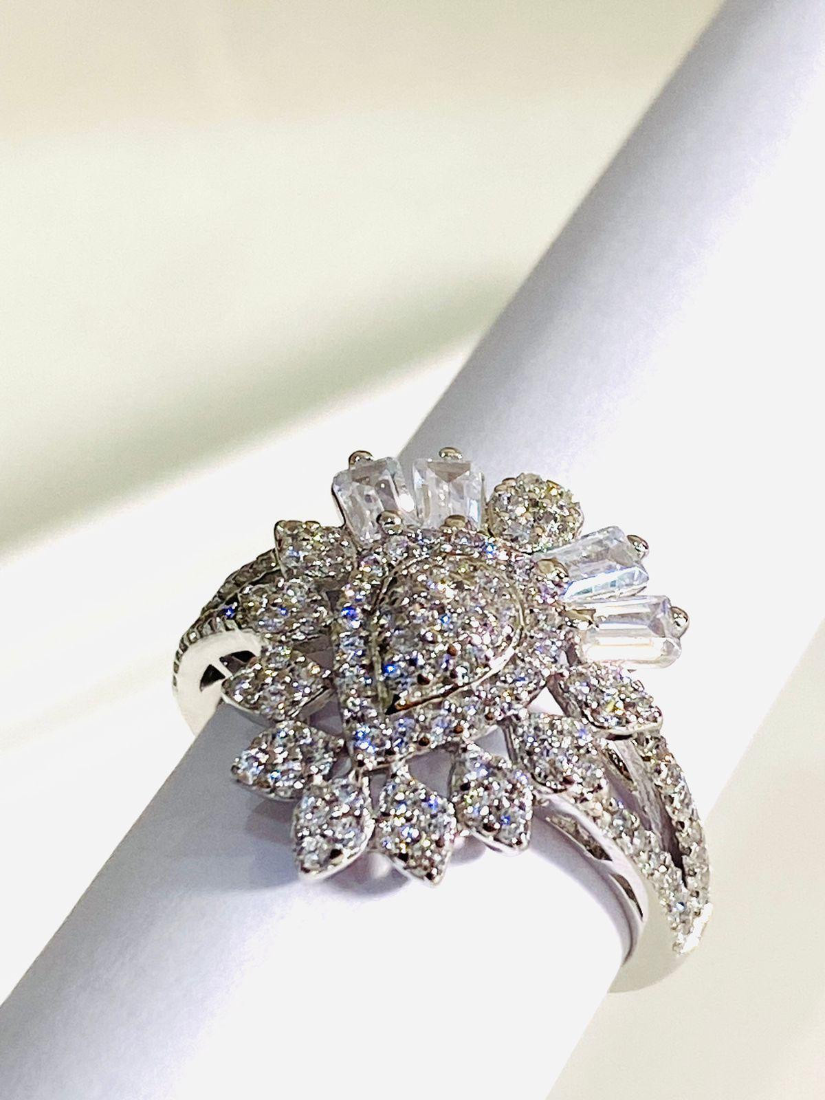 REAL SILVER RING 925 (size: 5.9 )2.68 gms