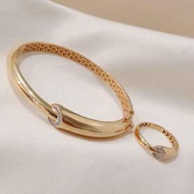 18 Karat Gold Half Set (Bangle/Ring) 14.92 gms