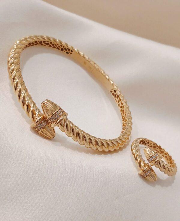 18 Karat Gold Half Set (Bangle/Ring) 16.97 gms