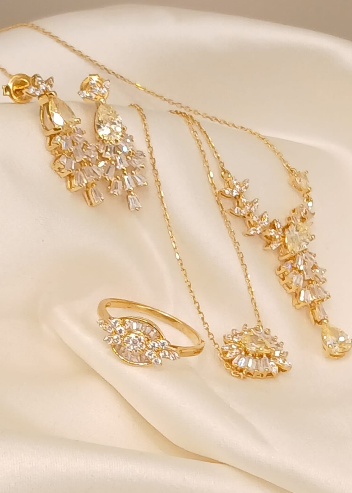 925 Real Silver Set (Necklace/Earring/Ring/Bracelet) 12.28 gms