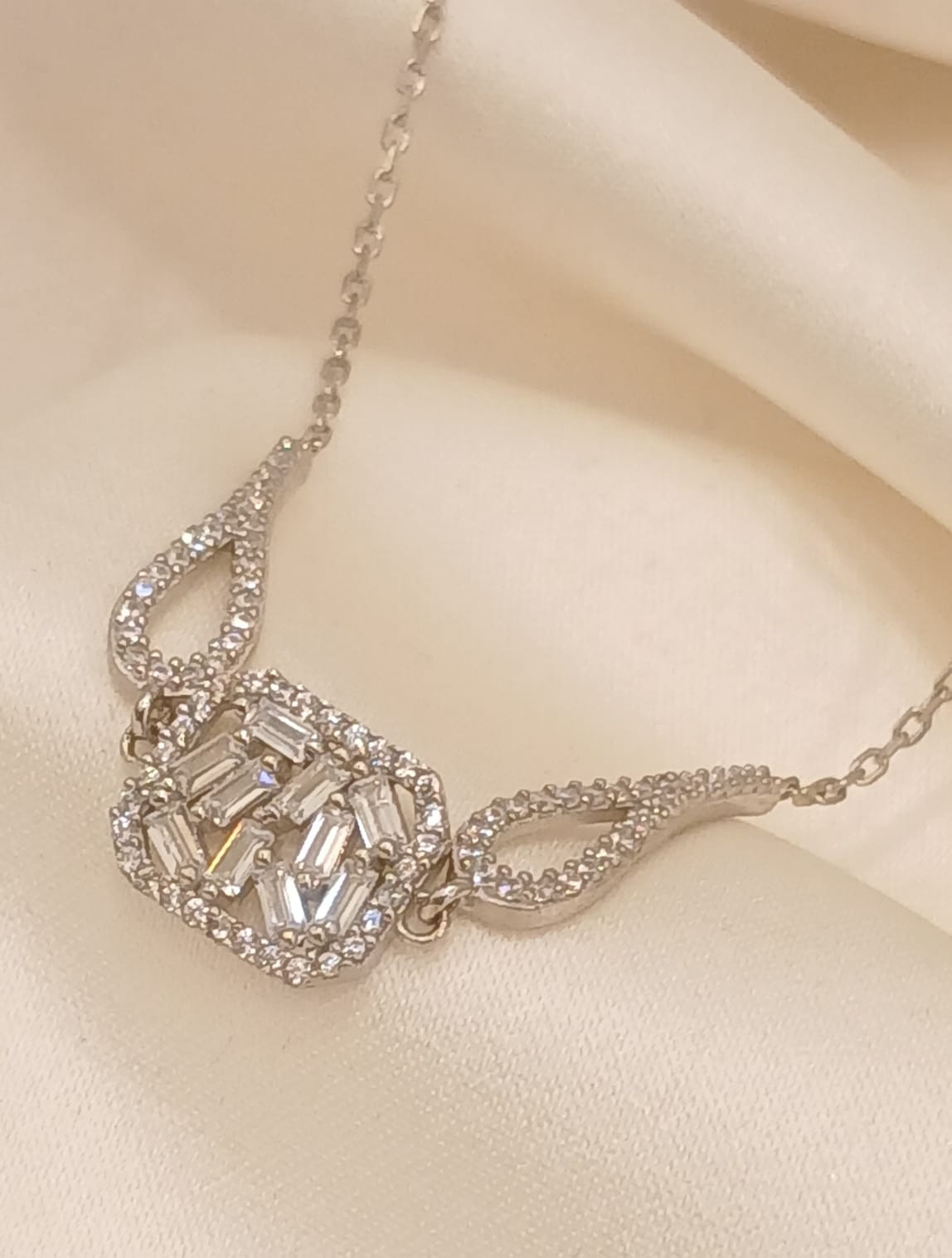 925 Sterling Silver Bracelet (3.61gms)