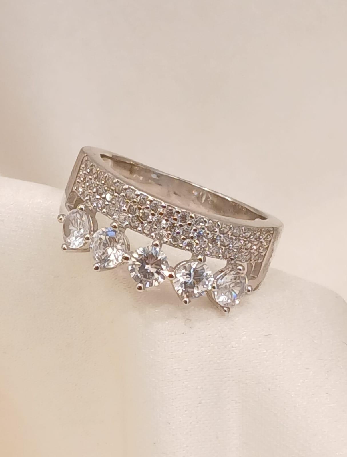 Real Silver Ring 925 (size: 8/9.1 ) 5.14/5.24 gms