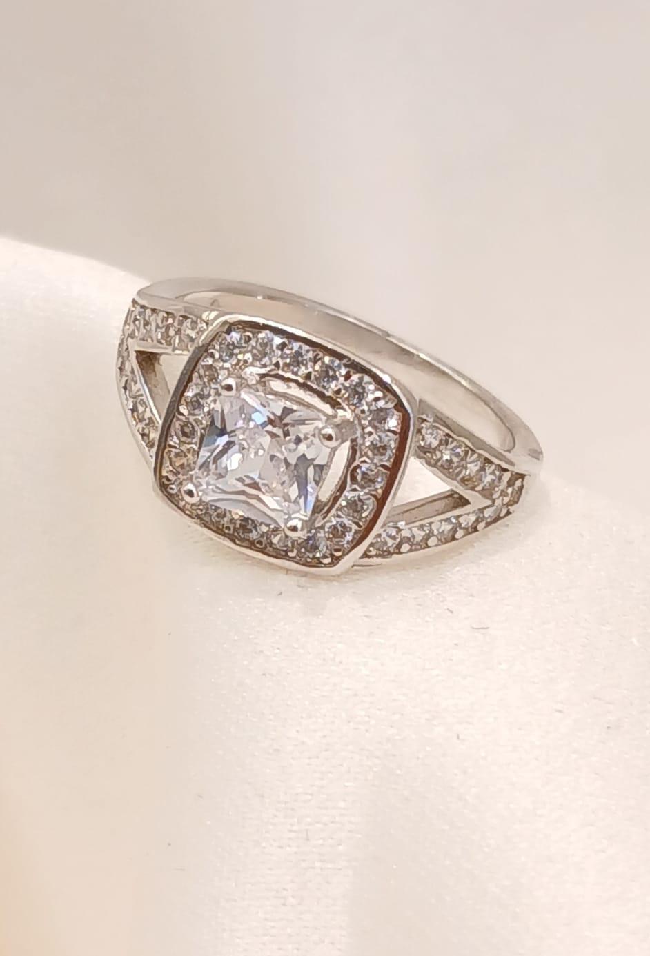 Real Silver Ring 925 (size: 5.5 ) 2.88 gms