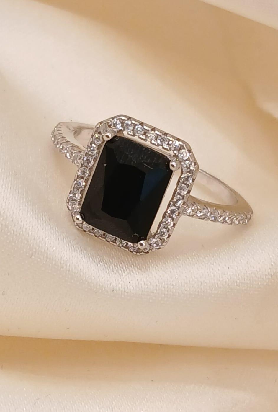 Real Silver Ring 925 (size: 7.9 ) 2.83 gms