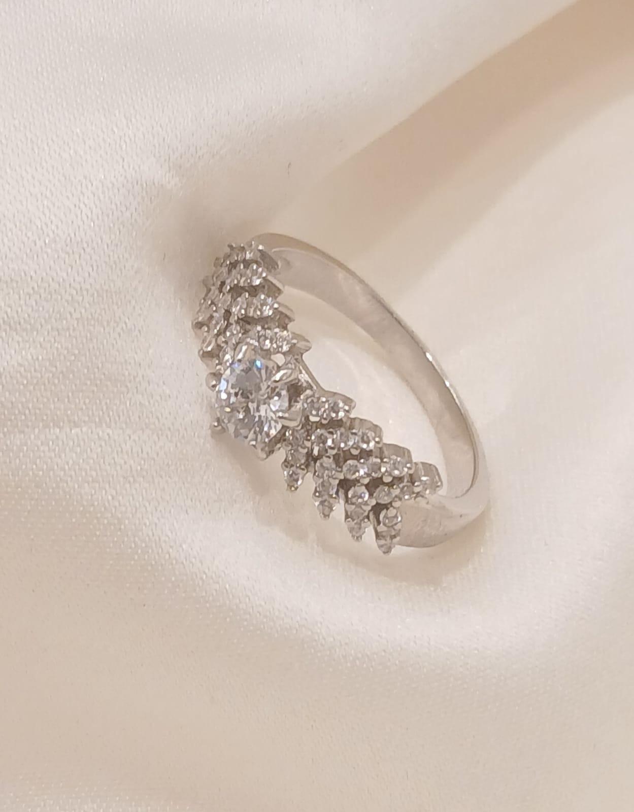 Real Silver Ring 925 (size: 9 ) 3.82 gms