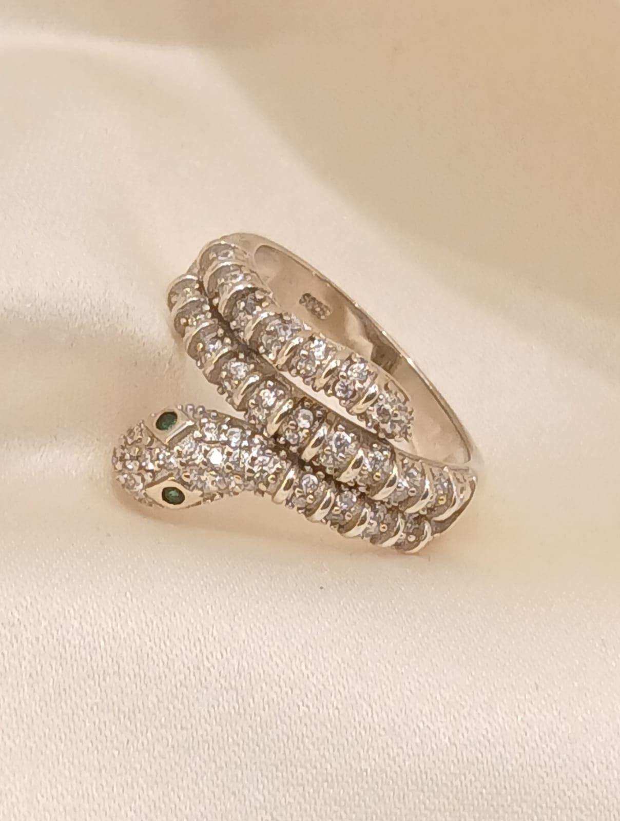 Real Silver Ring 925 (size: 7.5 )5.67 gms